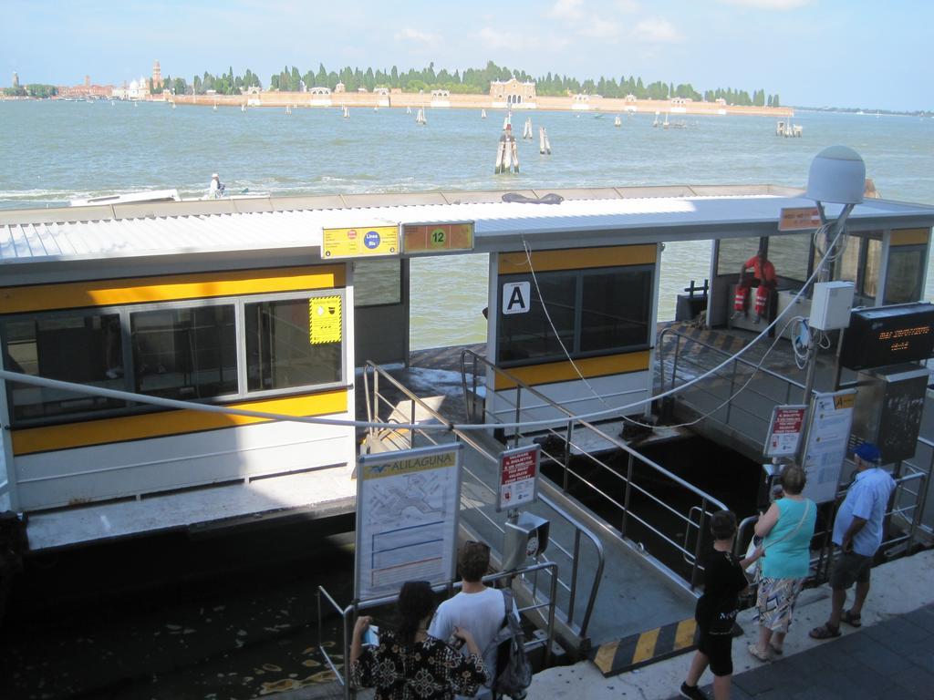 Amdg Hostal Venecia