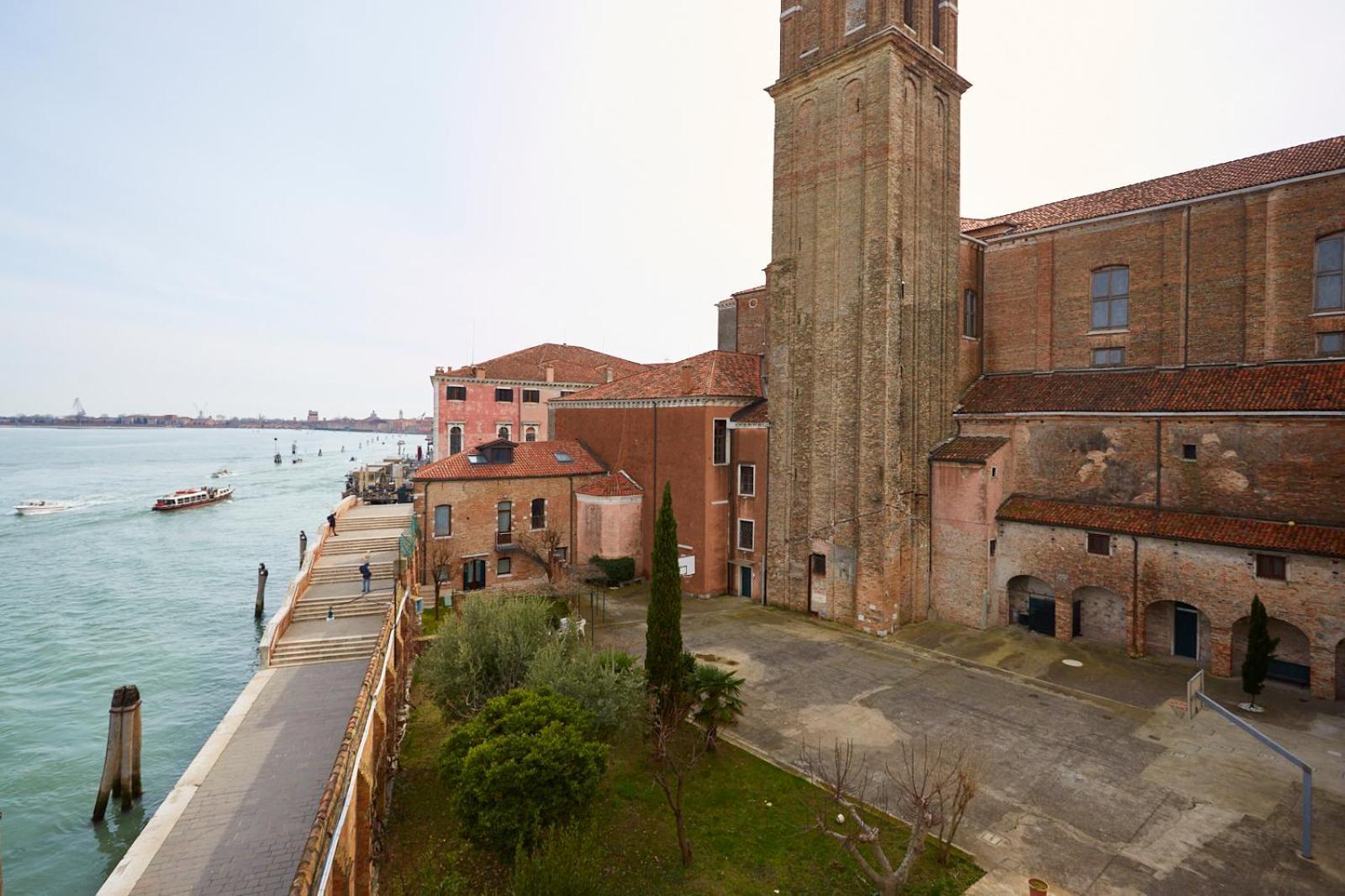 Hostal Amdg Venecia